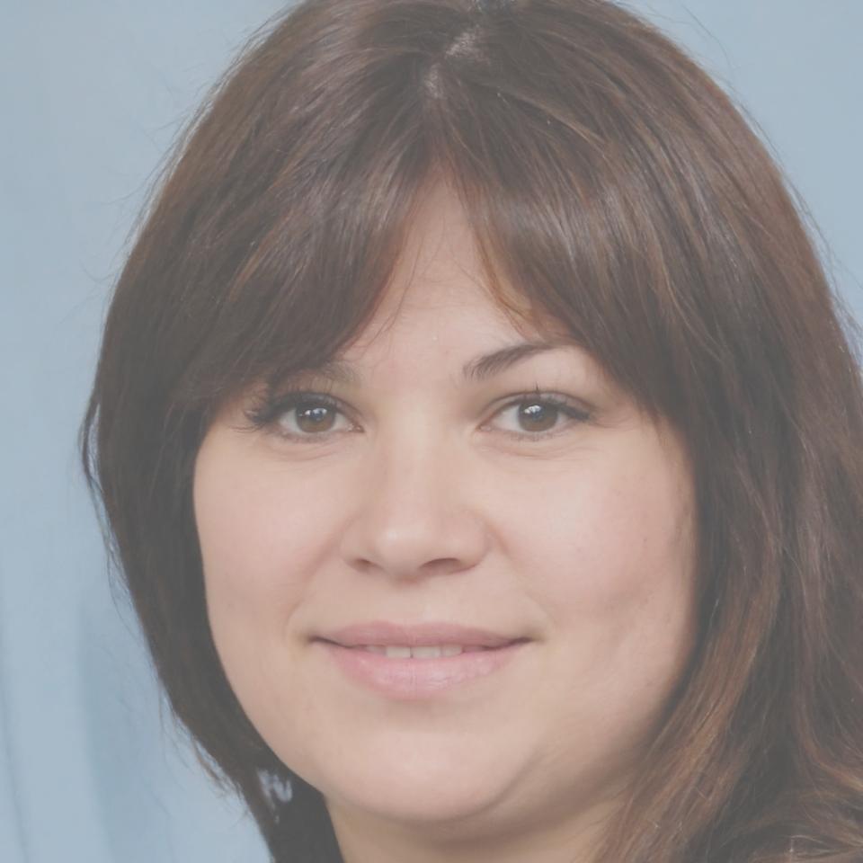 Retrato profesional de Paloma Herrera, directora financiera